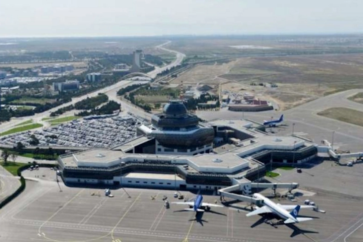 Dubay-Moskva təyyarəsi Bakıya buna görə enib