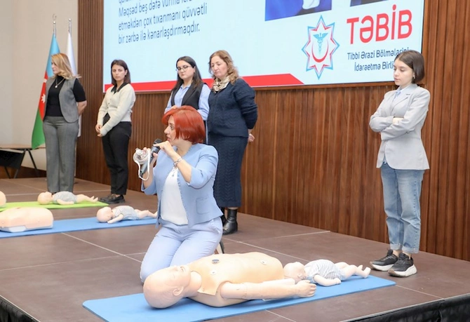 Media nümayəndələri üçün “Tibbi savadlılıq” mövzusunda təlim keçirilib — FOTOLAR