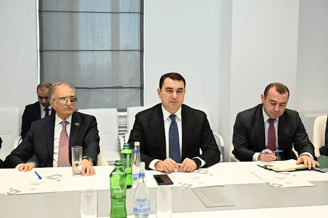 Mədəniyyət Nazirliyi yanında İctimai Şuranın üzvləri ilə görüş keçirilib — FOTOLAR