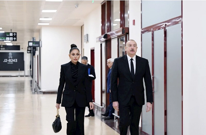 Prezident və xanımı vida mərasimində iştirak etdi — FOTOLAR Prezident və xanımı vida mərasimində iştirak etdi — FOTOLAR