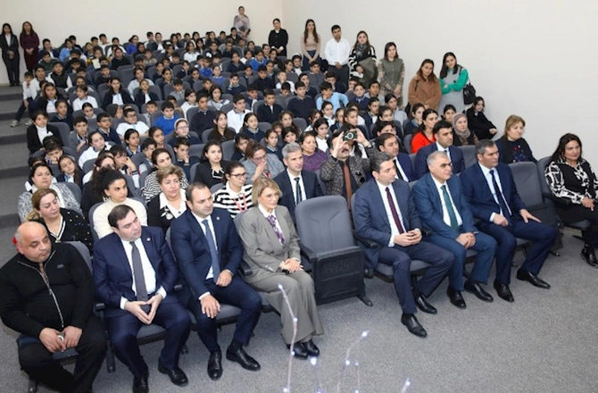 Respublikamızın şəhər və rayonlarında yaşayan uşaqlara bayram hədiyyələri verilib — FOTOLAR