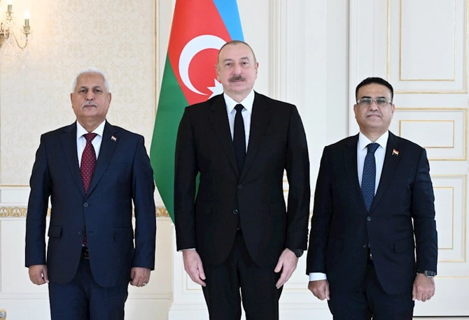 Prezident yeni səfirləri qəbul etdi — FOTOLAR (YENİLƏNDİ) Prezident yeni səfirləri qəbul etdi — FOTOLAR (YENİLƏNDİ)