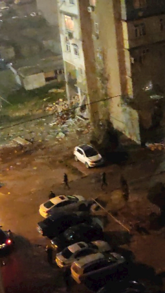 Sumqayıtda yaşayış binasında güclü partlayış — FOTOLAR (YENİLƏNİB)