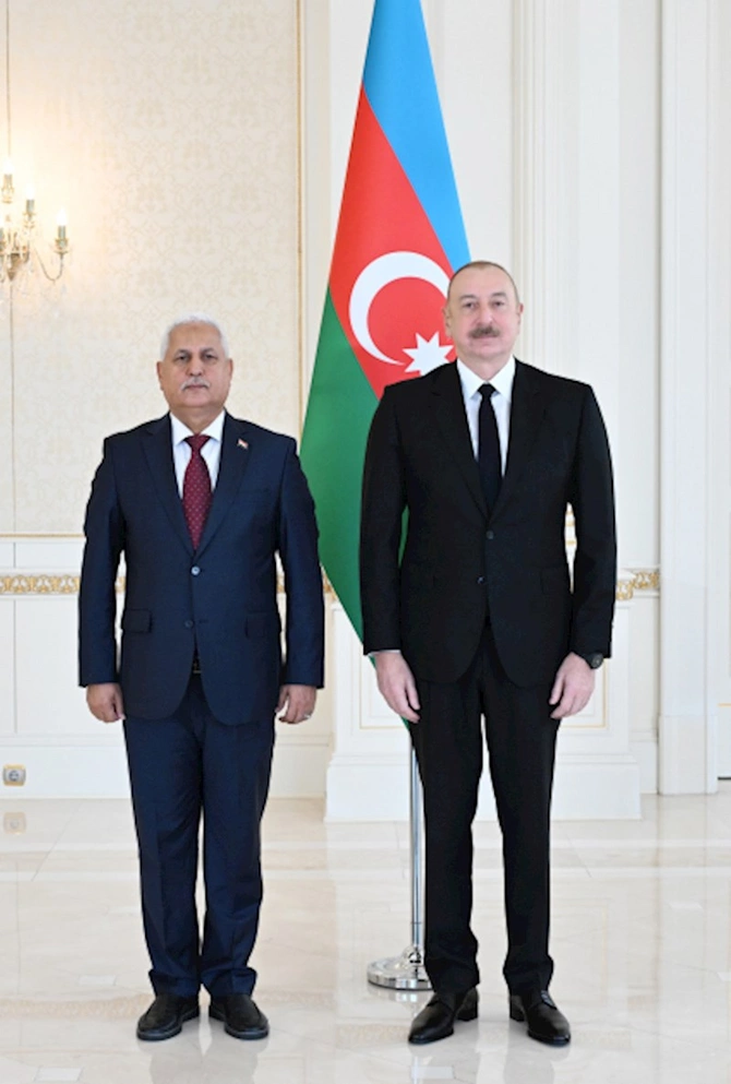 Prezident yeni səfirləri qəbul etdi — FOTOLAR (YENİLƏNDİ) Prezident yeni səfirləri qəbul etdi — FOTOLAR (YENİLƏNDİ)