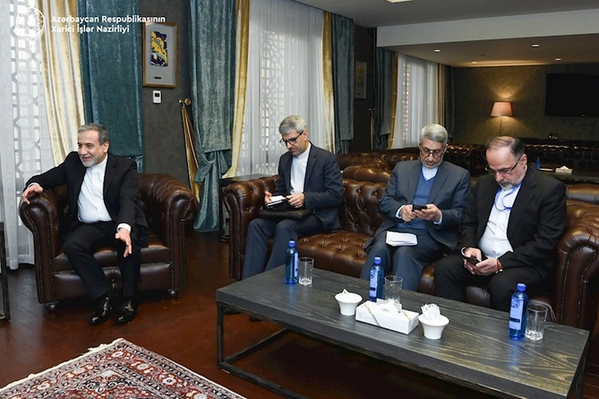 Azərbaycan və İranın XİN rəhbərləri görüşdü — FOTOLAR Azərbaycan və İranın XİN rəhbərləri görüşdü — FOTOLAR