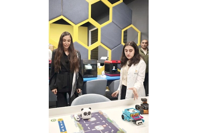 Leyla Əliyeva STEAM İnnovasiya Mərkəzini ziyarət edib — FOTOLAR