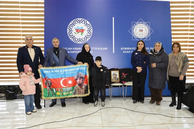 “Təhsildə həmrəylik” adlı qış düşərgəsi təşkil edilib — FOTOLAR “Təhsildə həmrəylik” adlı qış düşərgəsi təşkil edilib — FOTOLAR