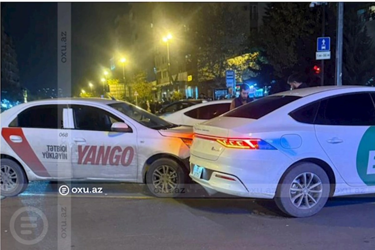 Bakıda iki fərqli taksi şirkətinə məxsus maşınlar toqquşdu