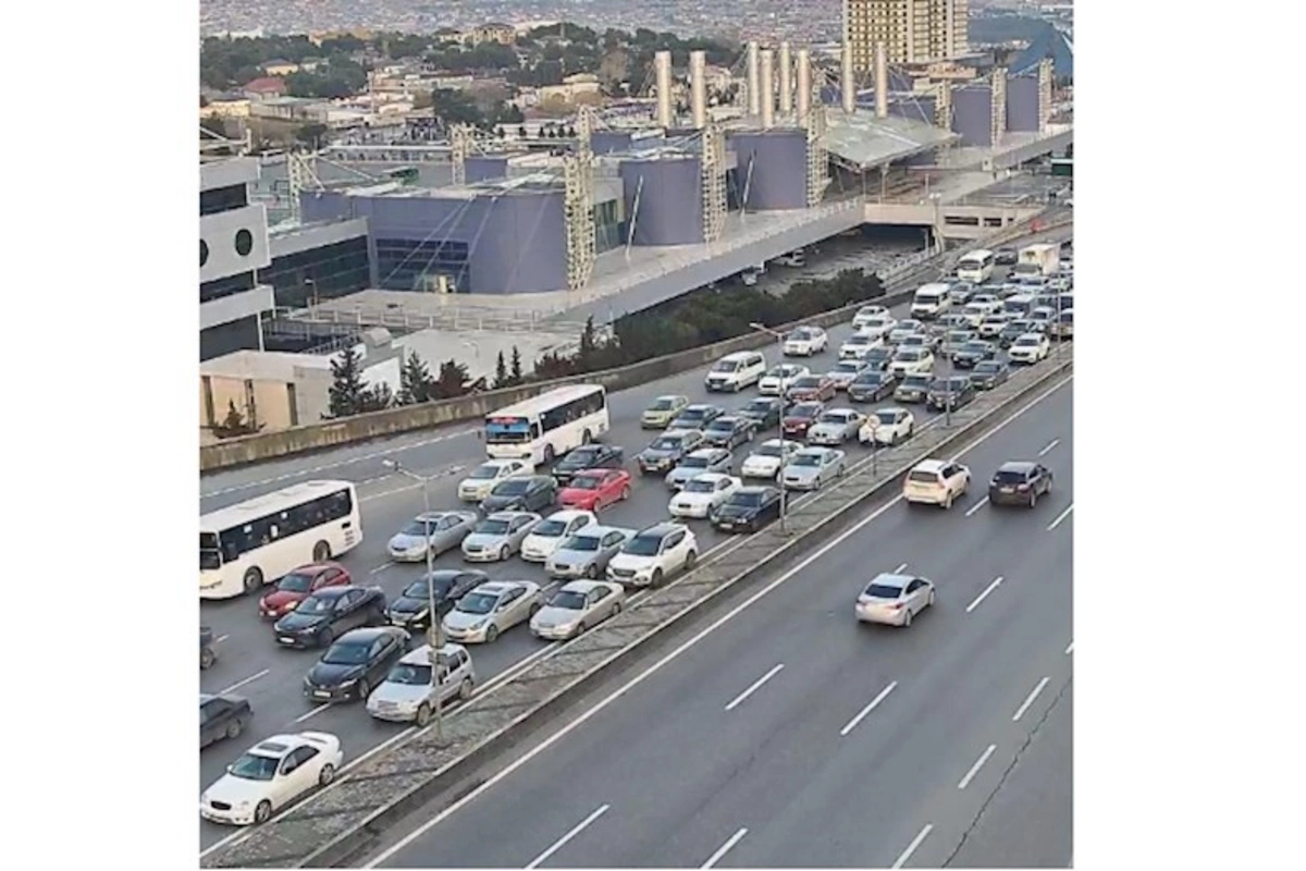 Hazırda bu yollarda tıxac var — SİYAHI