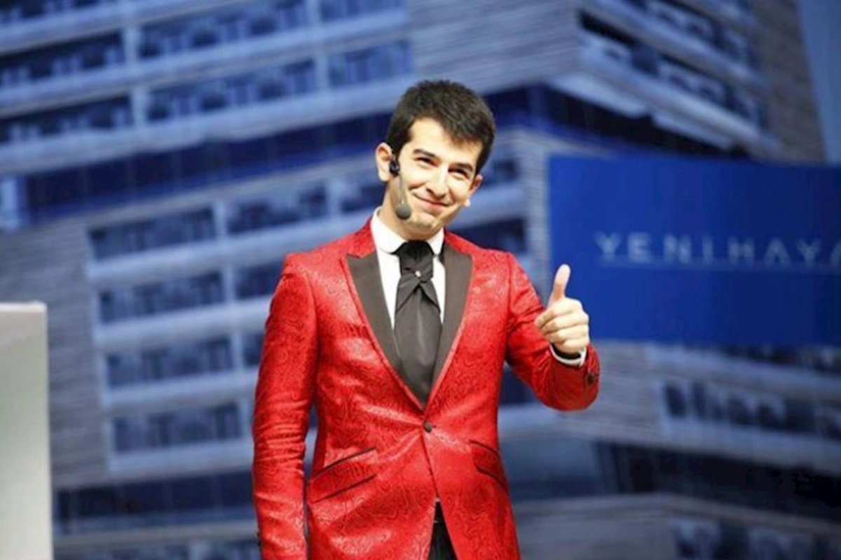Konserti izləməyə xanımı ilə getdi — FOTOLAR