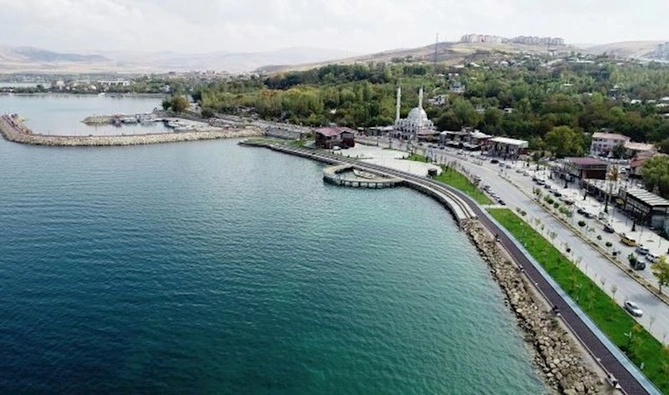 Türkiyənin incisi adlandırılan, dünyanın ən qədim şəhəri olan Van — FOTOLAR