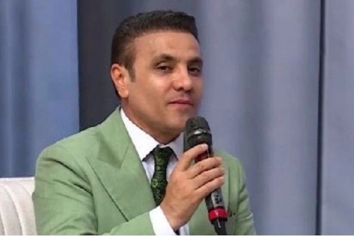 İlk dəfə xanımı ilə görüntüləndi — FOTO