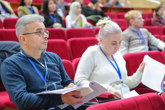 Həmyerlimiz Qırğız-Rusiya Slavyan Universitetində dekan təyin edilib — FOTOLAR