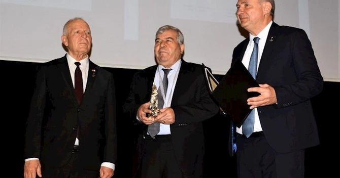 Sabir Rüstəmxanlıya Türk dünyası Turan Yazqan mükafatı verildi — FOTO
