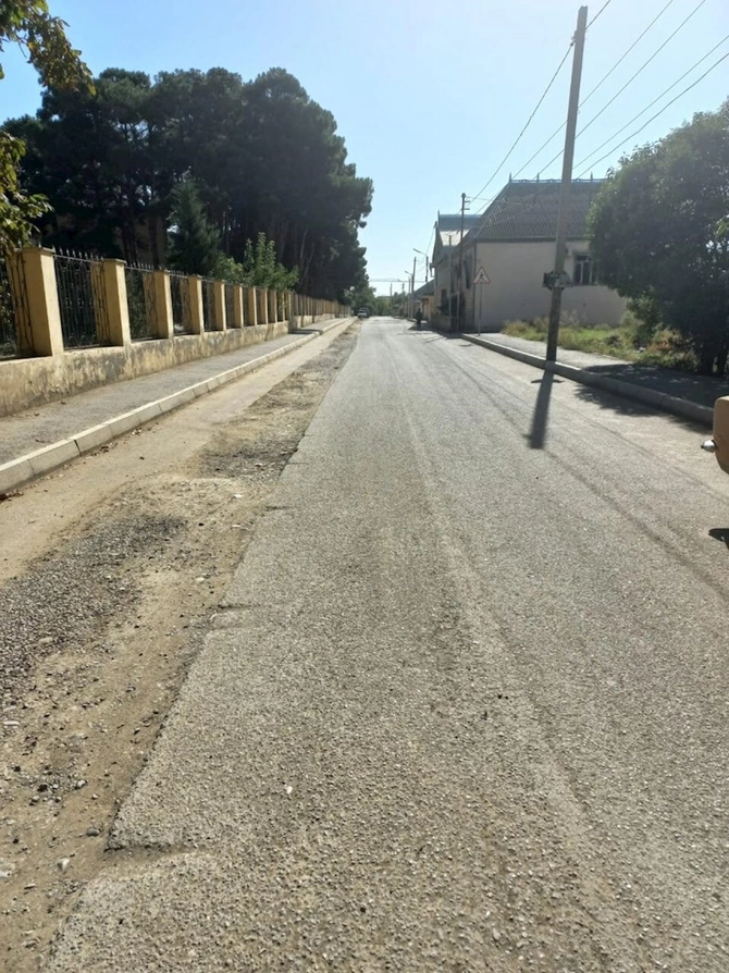 Asfaltı qazıb su çəkdilər, asfaltlamaq yaddan çıxdı — ŞİKAYƏT (FOTOLAR)