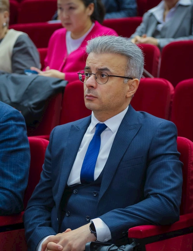 Həmyerlimiz Qırğız-Rusiya Slavyan Universitetində dekan təyin edilib — FOTOLAR