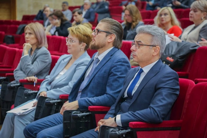 Həmyerlimiz Qırğız-Rusiya Slavyan Universitetində dekan təyin edilib — FOTOLAR