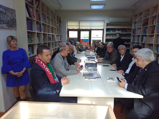 AKP nümayəndələri Heydər Əliyev Mədəniyyət Mərkəzində — FOTOLAR