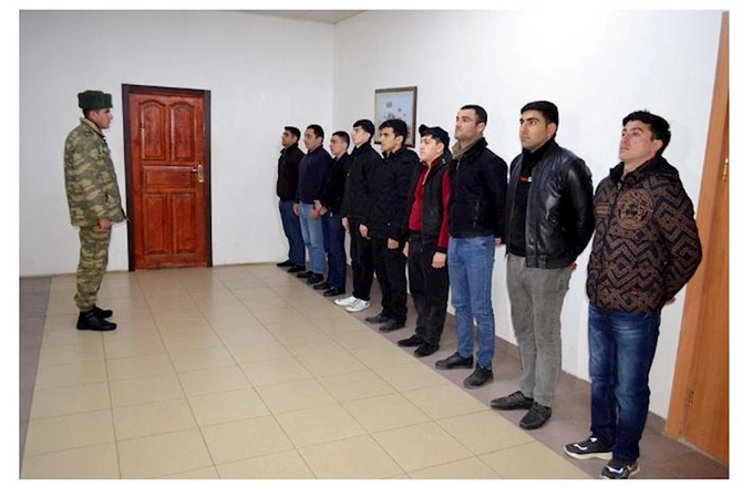 Ehtiyatda olan bir qrup hərbçi orduya ÇAĞRILDI