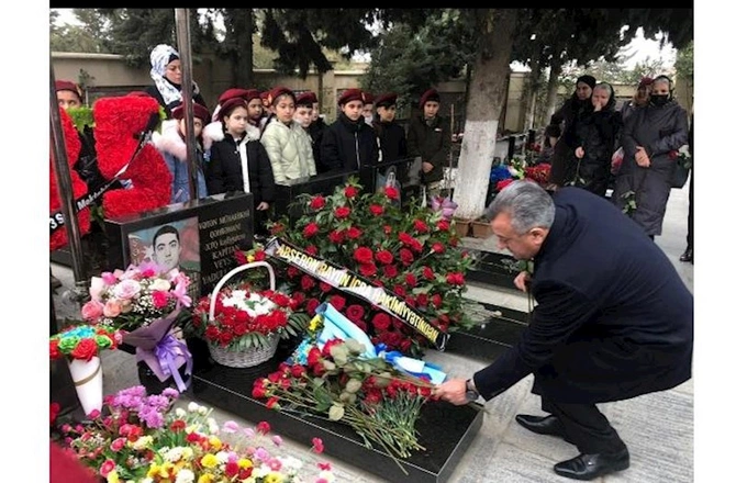 Abşeronda şəhid Veysəl Musibovun anadan olmasının 35-ci il dönümü qeyd edildi — FOTOLAR Abşeronda şəhid Veysəl Musibovun anadan olmasının 35-ci il dönümü qeyd edildi — FOTOLAR