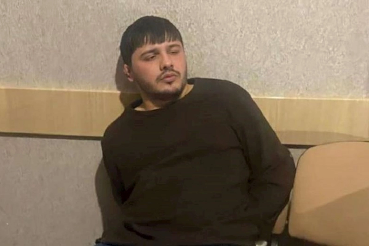Əhməd xəstəxanaya köçürülməyib?