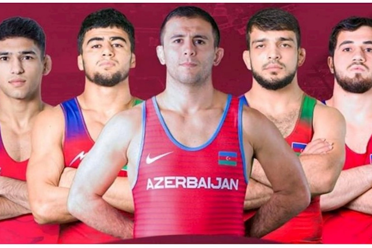 Avropa çempionatında tarixi uğura imza atan güləşçilərimiz Vətənə qayıdıb