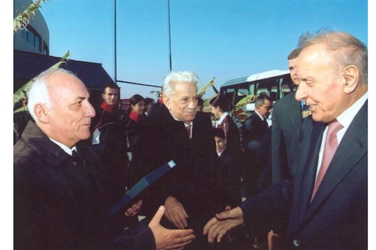 “Heydər Əliyevin MK Bürosunun qərarındakı imzası məni çox bəlalardan xilas etdi”