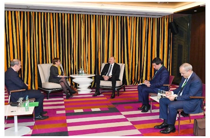 Prezident Avropa Yenidənqurma və İnkişaf Bankının prezidenti ilə görüşdü Prezident Avropa Yenidənqurma və İnkişaf Bankının prezidenti ilə görüşdü
