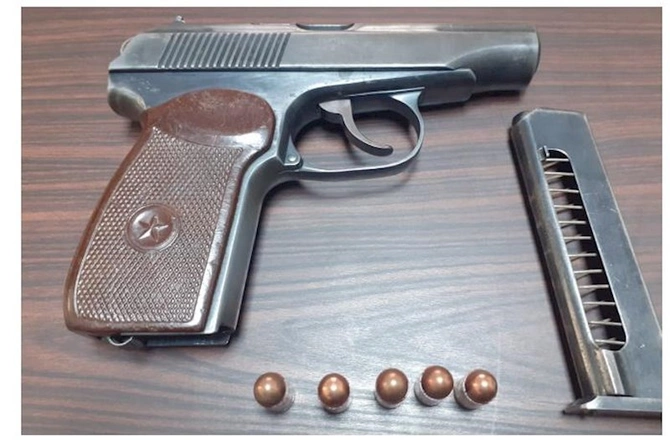 “Makarov” satmaq istəyən şəxs saxlanıldı — FOTO