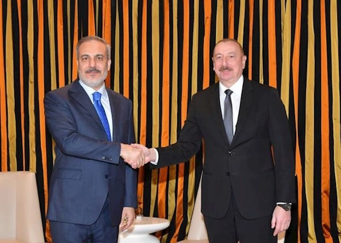 Azərbaycan Prezidenti İlham Əliyev ilə Türkiyənin xarici işlər nazirinin Münhendə görüşü olub — FOTOLAR Azərbaycan Prezidenti İlham Əliyev ilə Türkiyənin xarici işlər nazirinin Münhendə görüşü olub — FOTOLAR