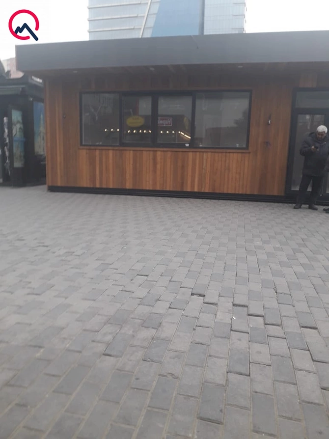 “Yolumuzun üstünə köşk qoyub piyadaların hərəkətinə mane olurlar” — FOTO