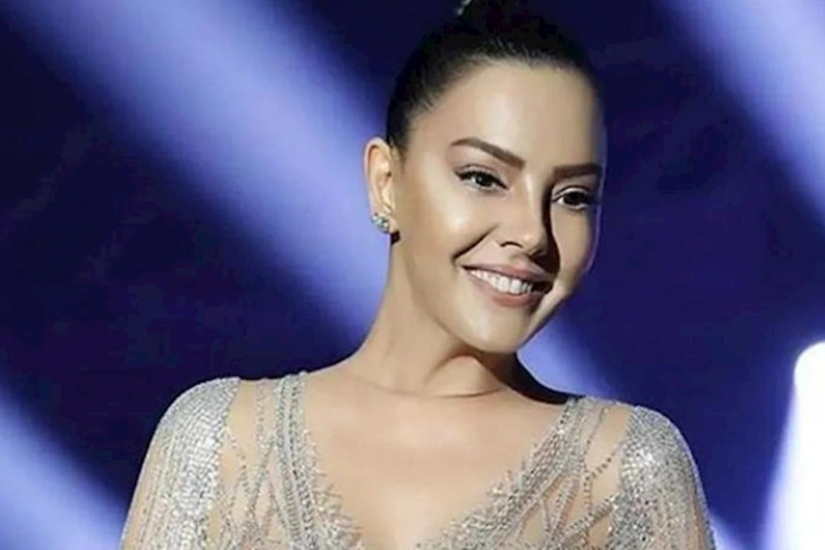 Ebru Gündeş ailə qurur