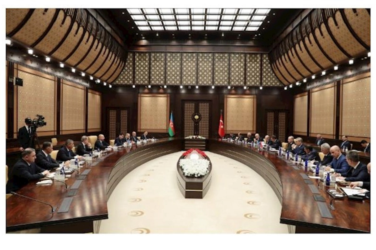 Prezidentlərin geniş tərkibdə görüşü oldu — YENİLƏNİB