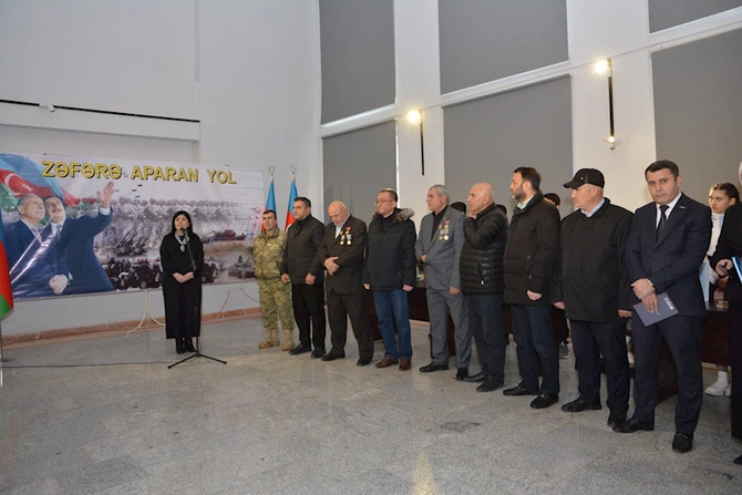 Abşeron rayonundan 5000 kitab əsgərlərə göndərilib — FOTOLAR Abşeron rayonundan 5000 kitab əsgərlərə göndərilib — FOTOLAR