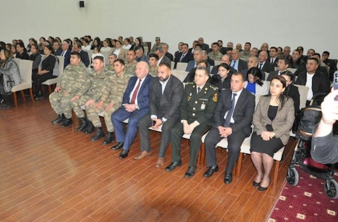 Şəhidimizin “Azərbaycan Bayrağı” ordeni övladına verildi — FOTOLAR