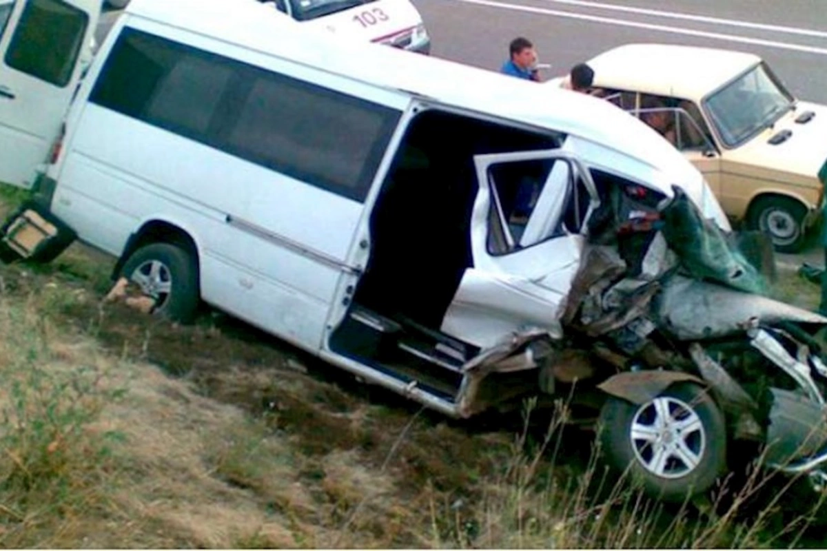 Salyanda mikroavtobus aşdı — 6 nəfər yaralandı