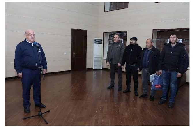 Səyyar qəbul otağı Şamaxı sahibkarları üçün təşkil olundu — FOTOLAR Səyyar qəbul otağı Şamaxı sahibkarları üçün təşkil olundu — FOTOLAR