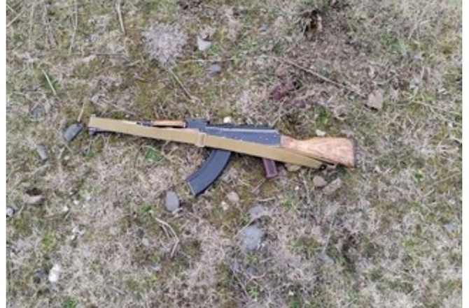 Ağdaşda avtomat AŞKARLANDI Ağdaşda avtomat AŞKARLANDI