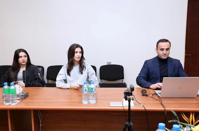 Cari ilin ilk 2 ayı ərzində azalan müraciətlərin, artan işlərin statistikası “Açıq qapı”da Cari ilin ilk 2 ayı ərzində azalan müraciətlərin, artan işlərin statistikası “Açıq qapı”da