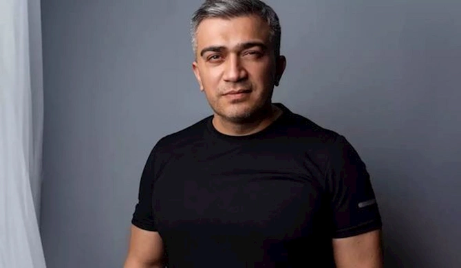 Məşhur müğənninin atası vəfat etdi — FOTO