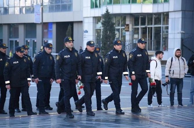 Rəsmilər Xocalı soyqırımı abidəsini ziyarət ediblər — FOTOLAR