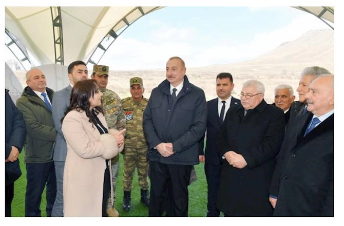İlham Əliyevin Xocalı sakinləri ilə səmimi SÖHBƏTİ