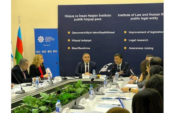 Media və insan hüquqları mövzusunda təlim keçirildi — FOTOLAR