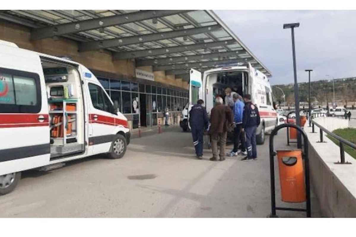 Avtomobil baryerə çırpıldı: Ölənlər var