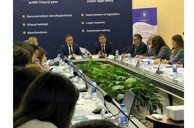 Media və insan hüquqları mövzusunda təlim keçirildi — FOTOLAR