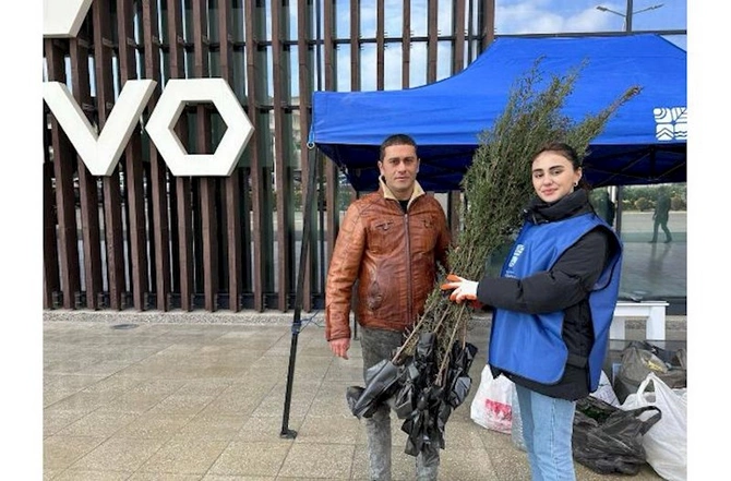 “Tullantıları tinglərə dəyiş” aksiyası keçirildi — FOTOLAR “Tullantıları tinglərə dəyiş” aksiyası keçirildi — FOTOLAR