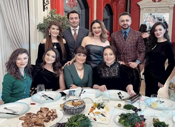 Alidənin toyundan ilk görüntülər — VİDEO Alidənin toyundan ilk görüntülər — VİDEO