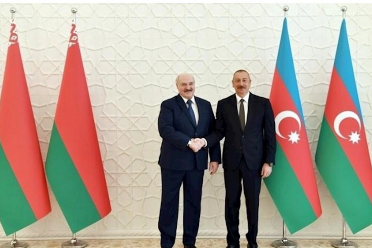 Aleksandr Lukaşenko İlham Əliyevi təbrik edib