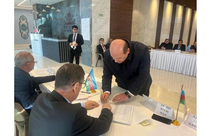 Prezidentin xüsusi nümayəndəsi Ağdamda səs verdi — FOTO Prezidentin xüsusi nümayəndəsi Ağdamda səs verdi — FOTO