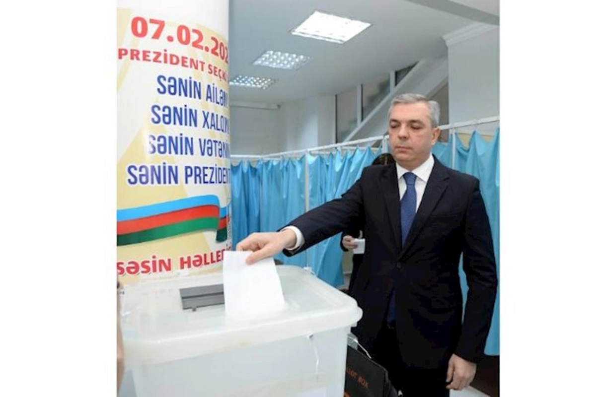 Samir Nuriyev də səs verdi — FOTOLAR